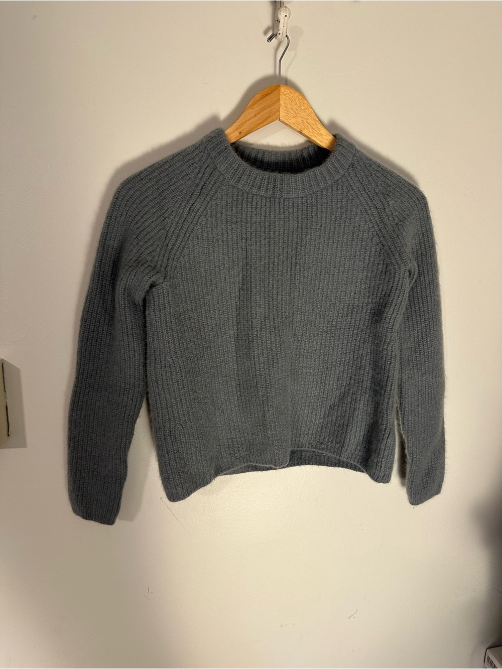 Quince Mongolian Spring 100% Cashmere Fisherman Crewneck Sweater dusty blue - Picture 2 of 5